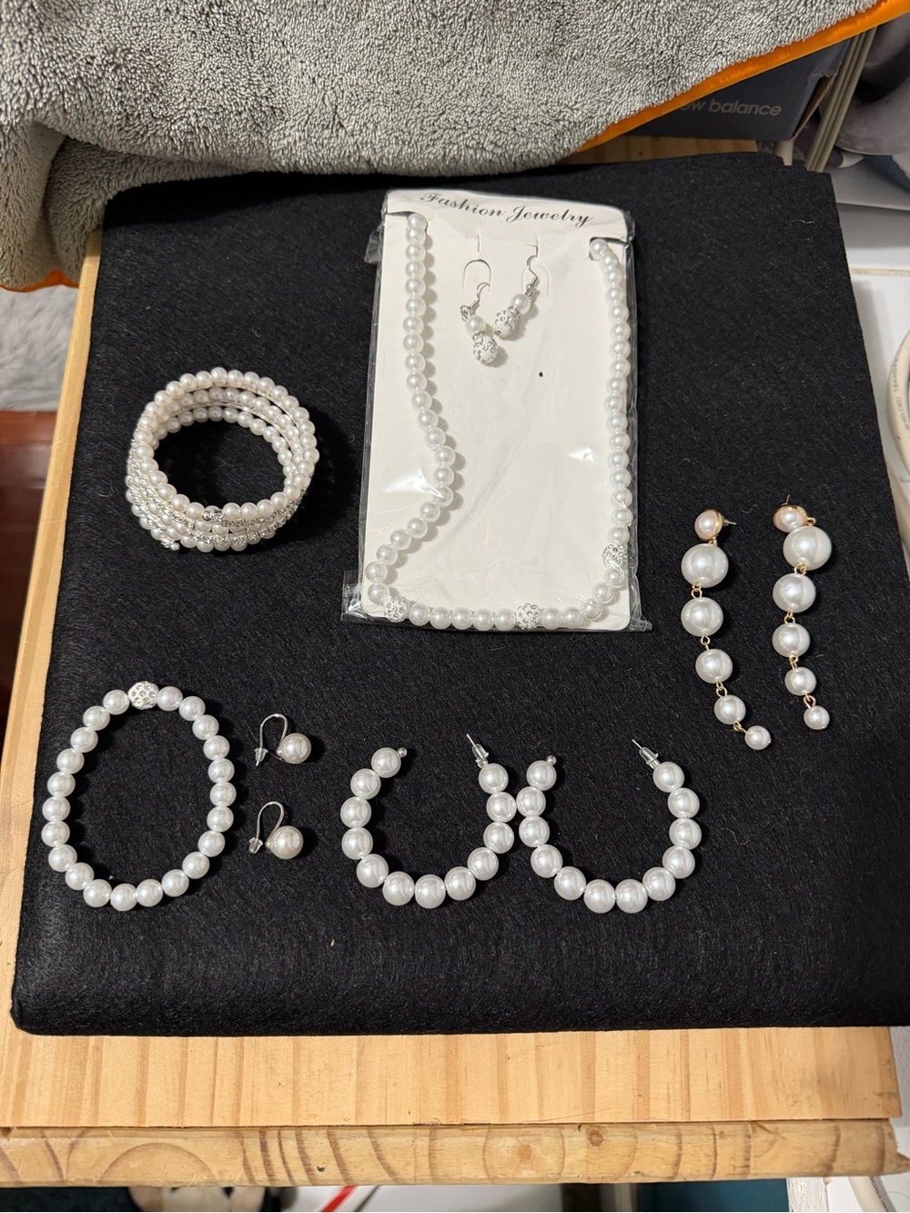 New Balance White Faux Pearl Earring and Bracelet Set